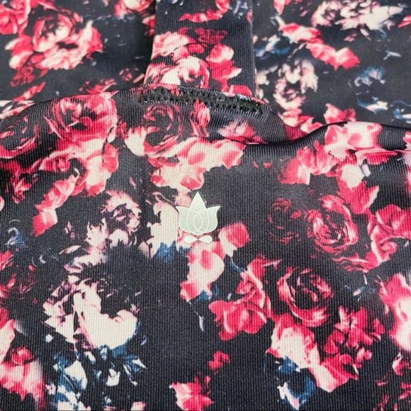 KiraGrace Y-Back Yoga Athletic Workout ‘Winter Floral’ Pattern Small Tank Top - Picture 7 of 15
